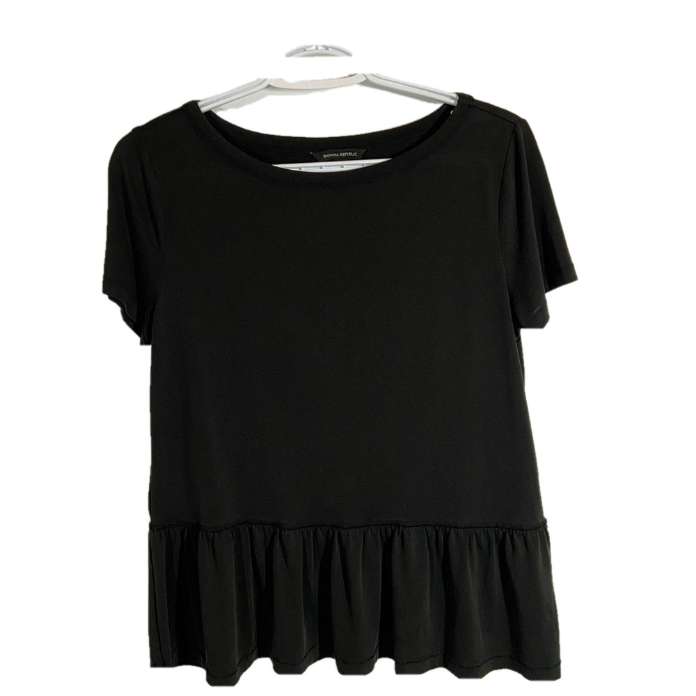 BANANA REPUBLIC SHORT SLEEVE TOP SIZE S FLOWY RUFFLE CHARCOAL BLACK